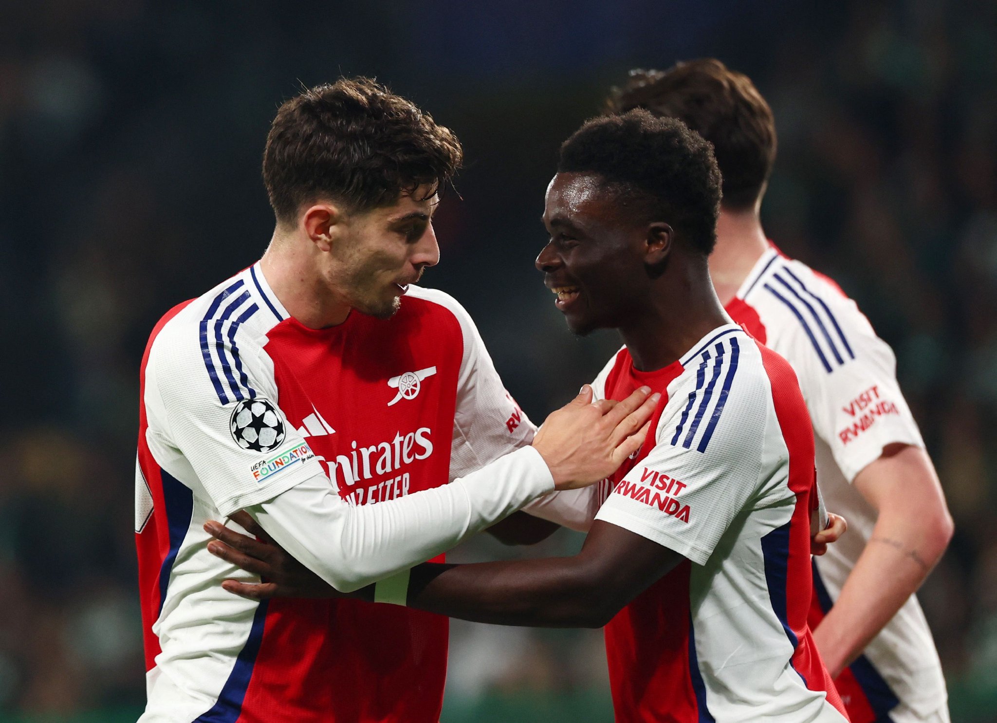 凤凰娱乐下载-阿森纳前锋状态火爆，接连破门助球队取胜(阿森纳前锋状态火爆,接连破门助球队取胜了)