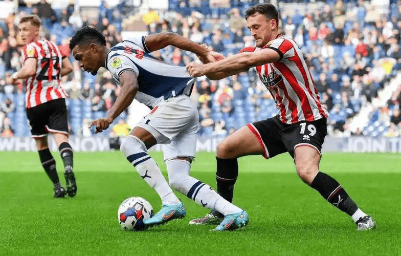 关于斯旺西主场失利，英冠升班马陷入保级泥潭的信息