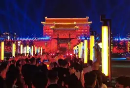 西工大长安校区何尊广场上那尊雕像 西工大长安校区何尊广场上那尊雕像